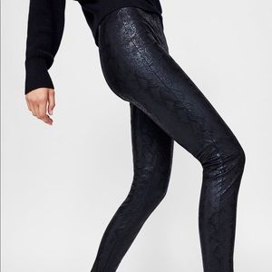 NWT SHINY SNAKESKIN PRINT LEGGINGS
